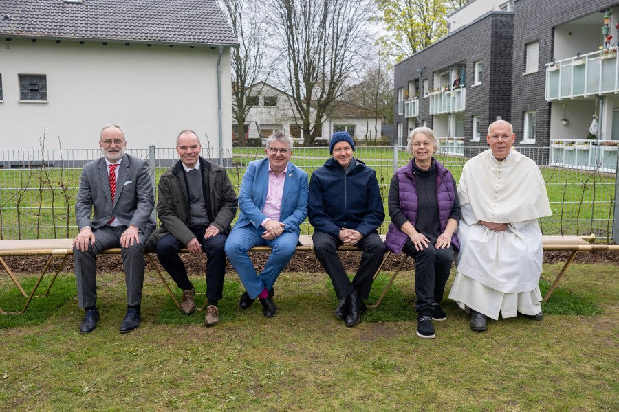 GEMEINSCHAFTSTRAGE   ("COMMUNITY STRECHER" - COVID PANDEMIC MEMORIAL)  (built 2024)
